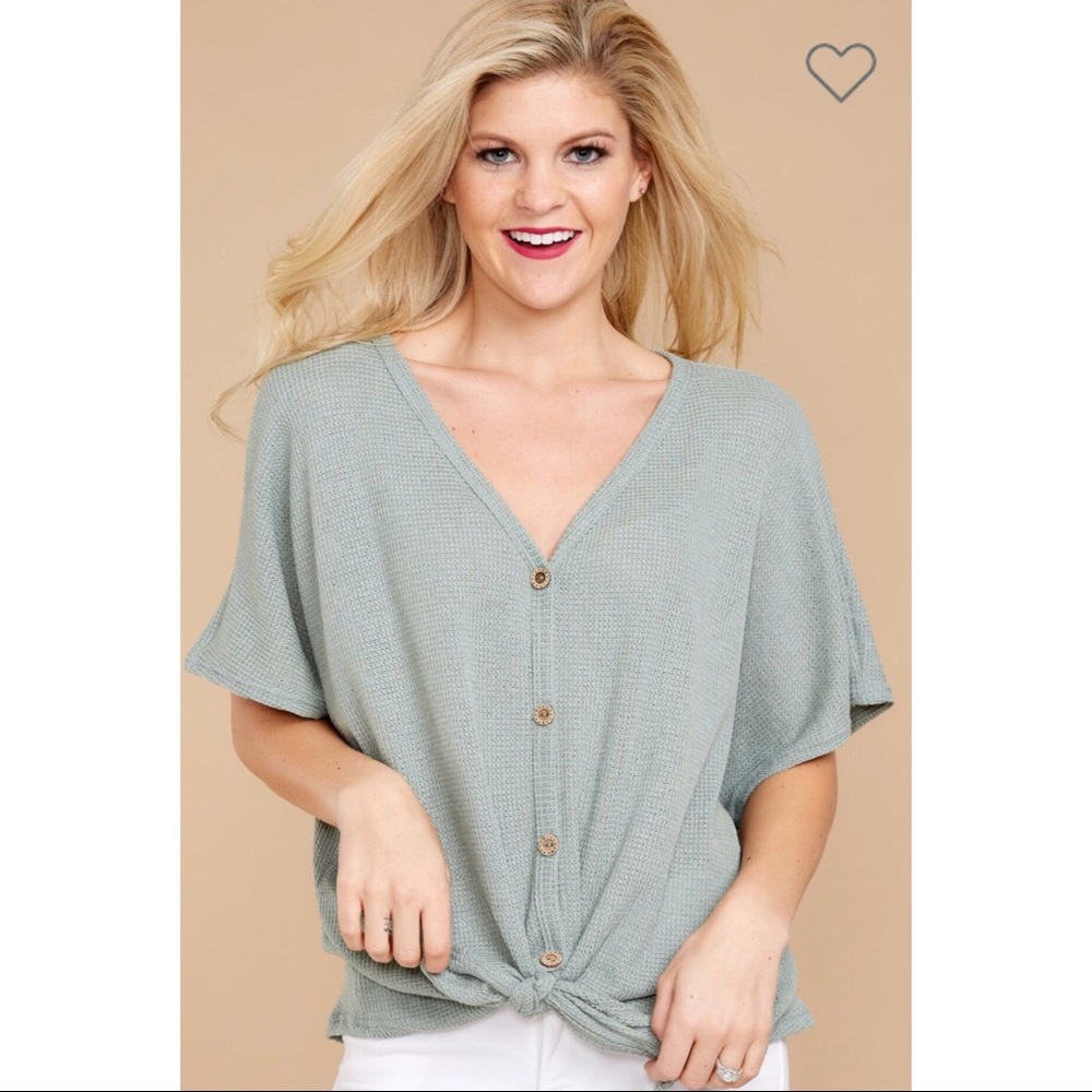 >>LAST<< Liza Short Sleeve Button Down - Sage - Picture 2 of 4